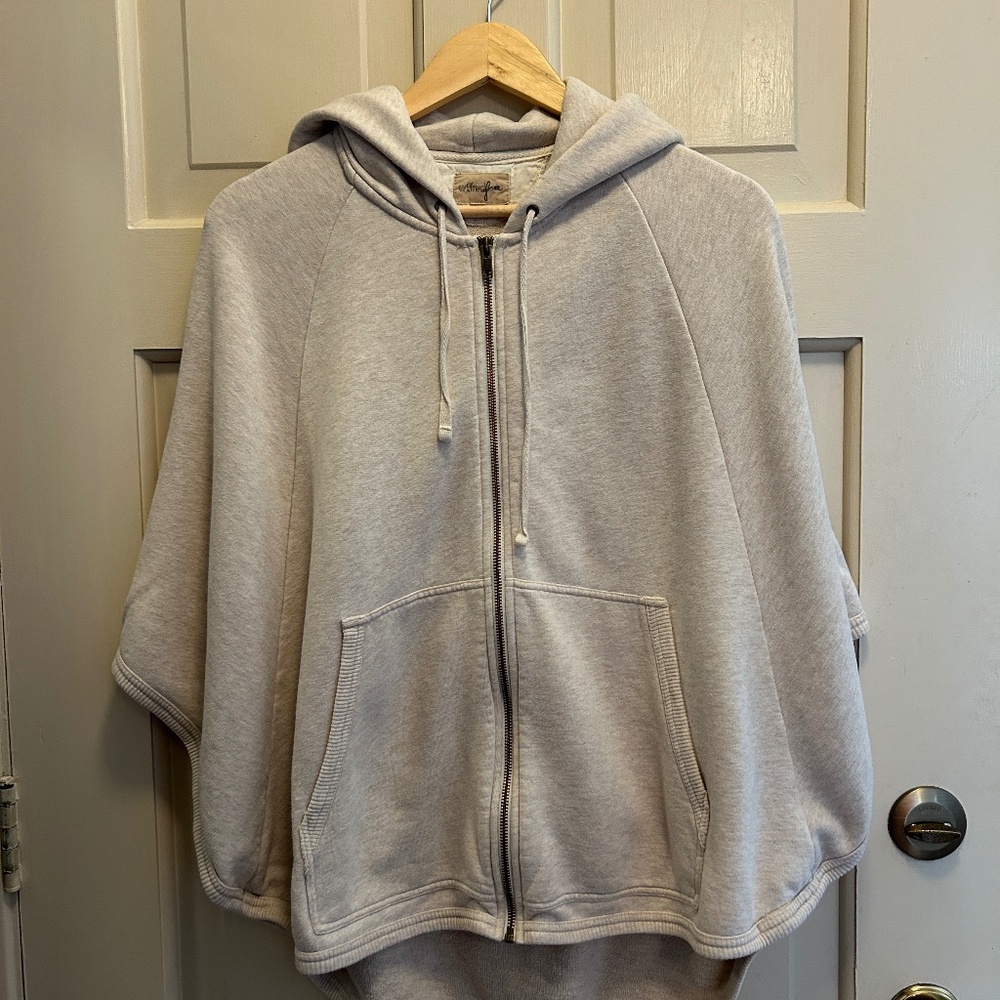 ARITZIA: WILFRED FREE Caron Cape Hoodie -super soft - Size M